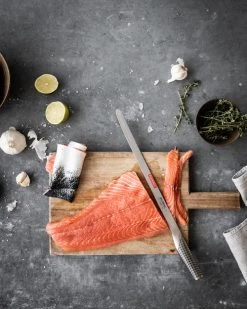 Global G Series 12.25" Flexible Ham/Salmon Slicer (71G10) 5 Global G Series 12.25" Flexible Ham/Salmon Slicer (71G10) -Global Store 71G10 1 78212.1607468918