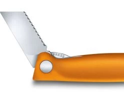 Victorinox Swiss Classic Folding Utility Knife Orange (6.7836.F9B) 8 Victorinox Swiss Classic Folding Utility Knife Orange (6.7836.F9B) -Global Store CUT 6 7836 F9 D2 48449.1605837192